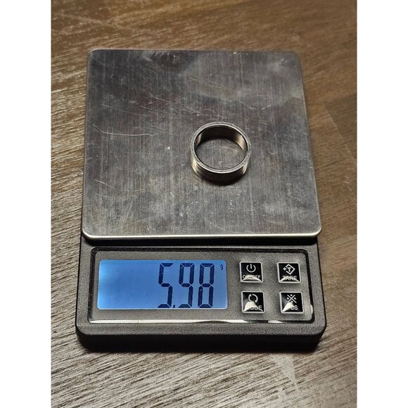 Size 12.5 Titanium Etched Ring - 5.48g - Picture 5 of 5
